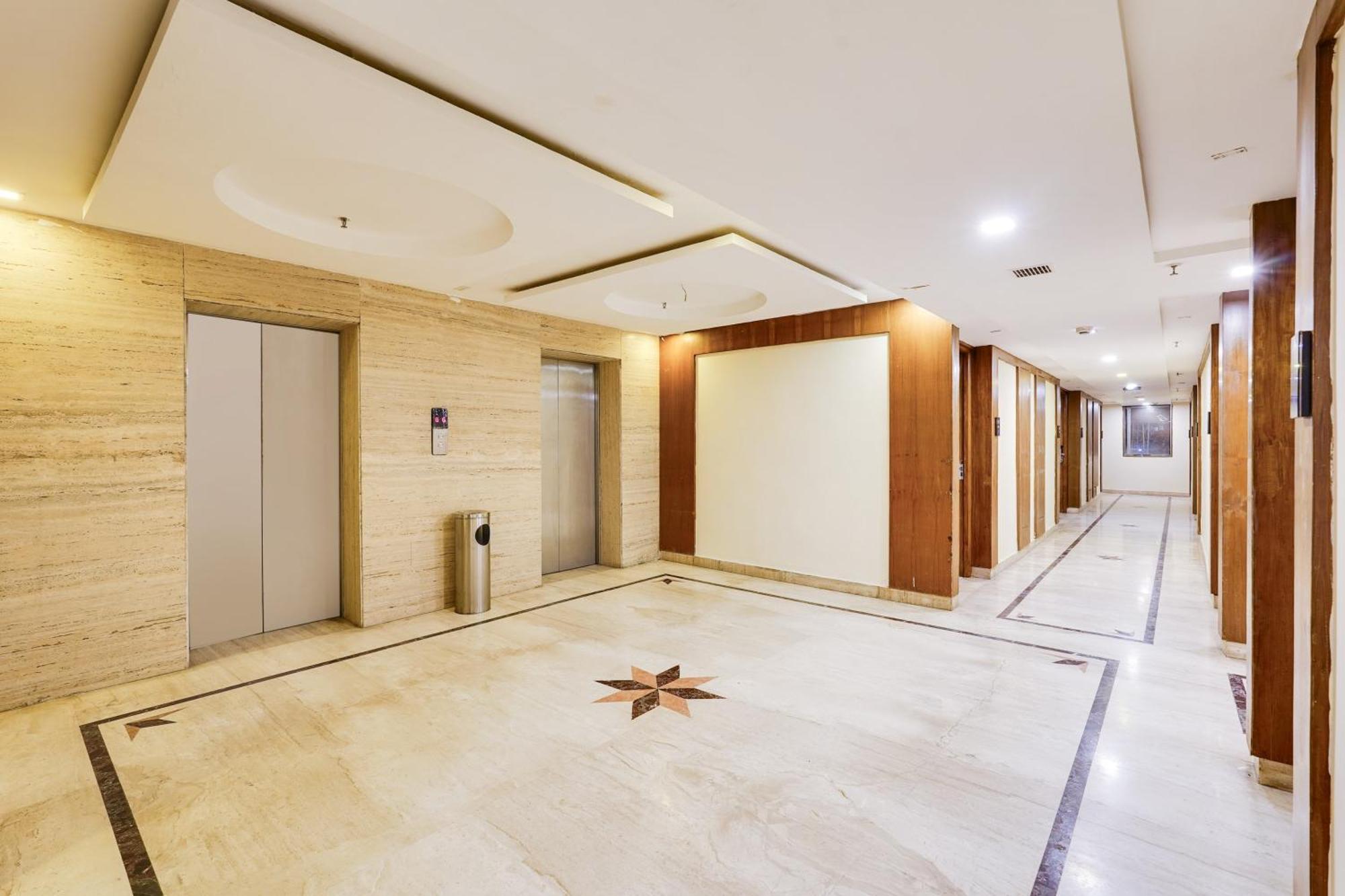 Super Townhouse Oak Alandur Near Chennai Airport Formerly Vijay Park Bagian luar foto