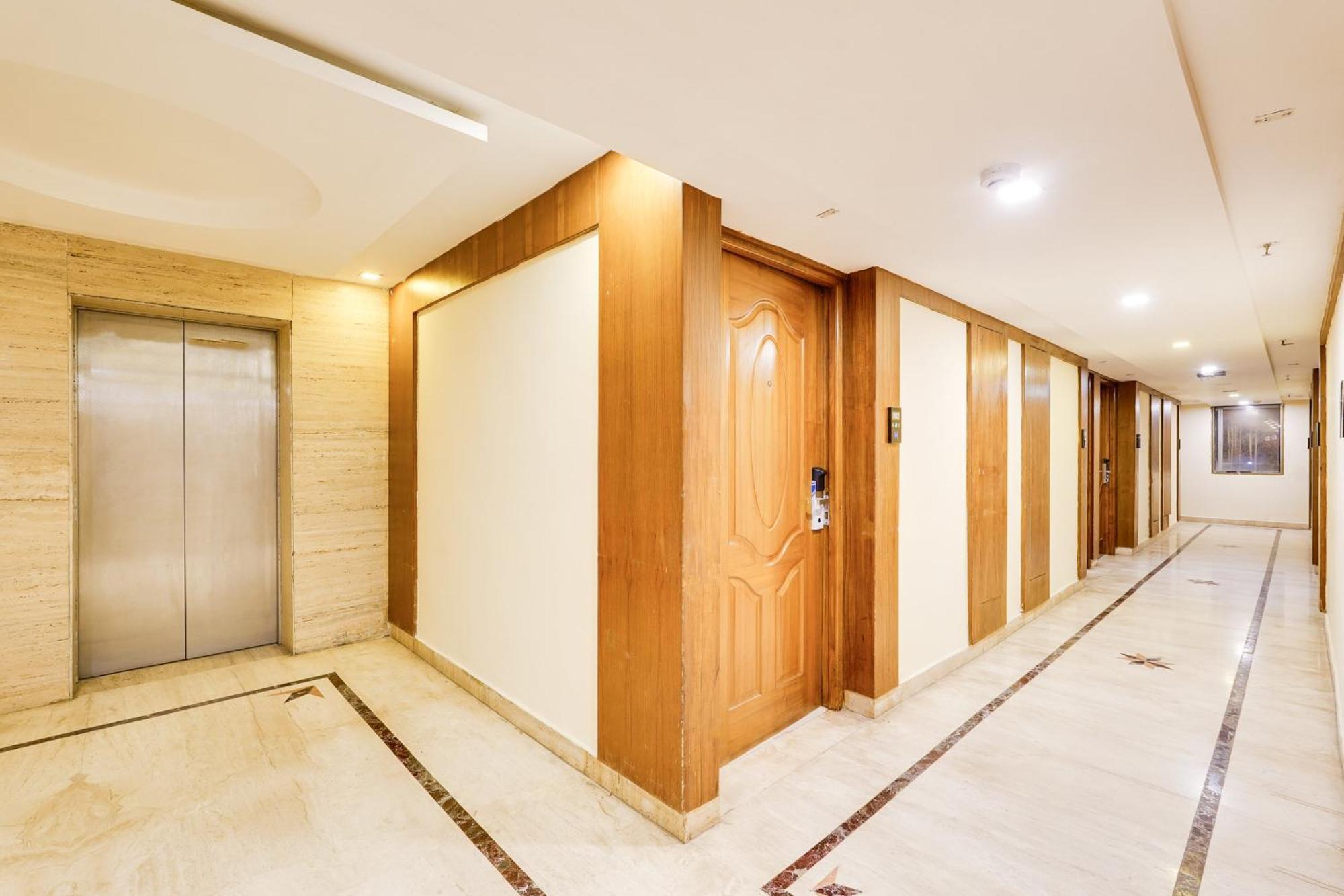 Super Townhouse Oak Alandur Near Chennai Airport Formerly Vijay Park Bagian luar foto