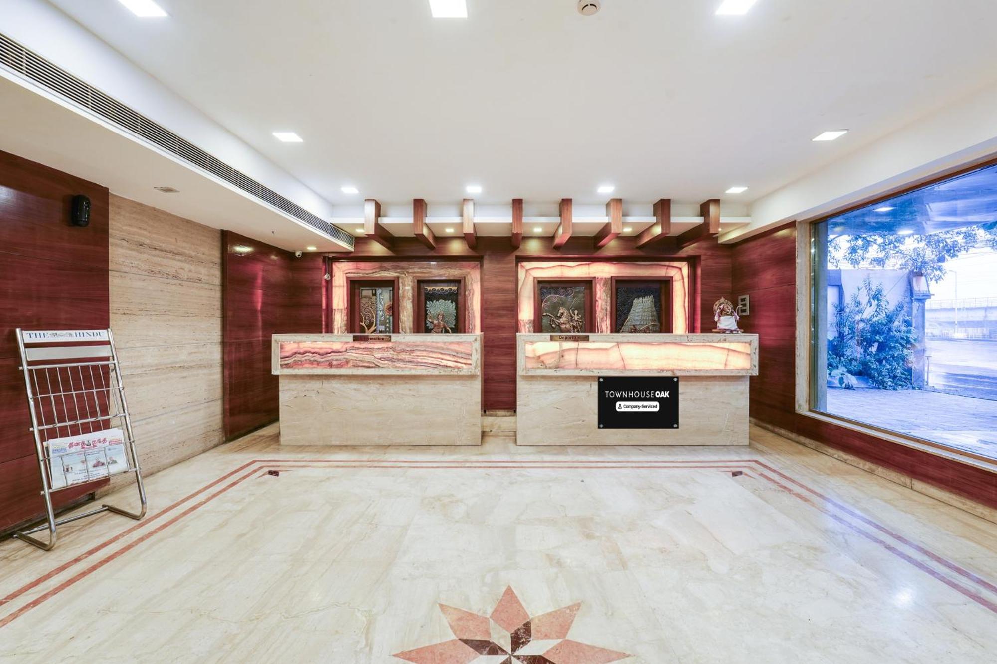 Super Townhouse Oak Alandur Near Chennai Airport Formerly Vijay Park Bagian luar foto