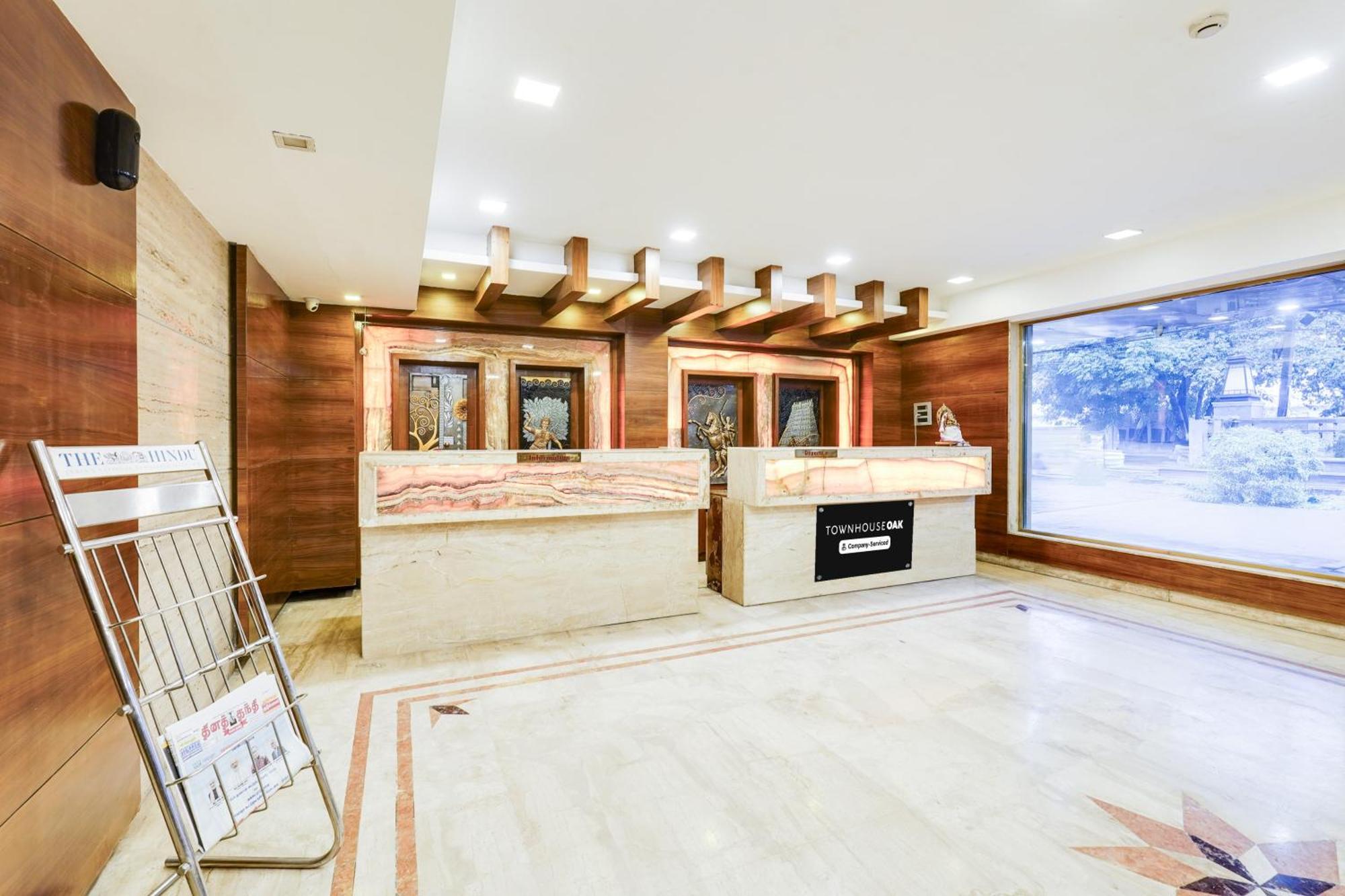 Super Townhouse Oak Alandur Near Chennai Airport Formerly Vijay Park Bagian luar foto